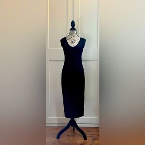 TY-LR The Odessa Fitted Midi Dress Size Small